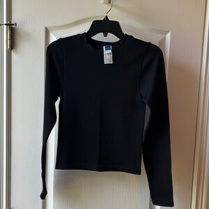 Old Navy Exhale Seamless Fitted Rib Long Sleeve Tee